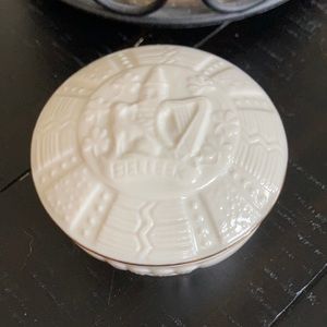 Belleek Collector’s Society Trinket Box